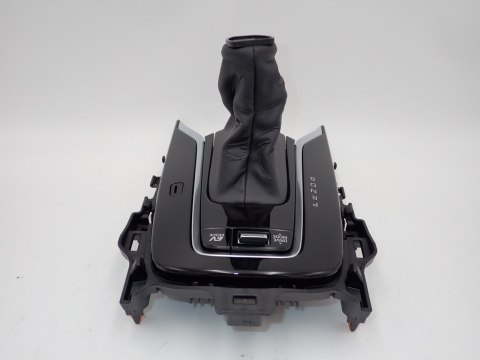 COROLLA E21 LIFT OD 2024 RAMKA OSŁONA MIESZKA TUNELU ŚRODKOWEGO - JAK NOWA