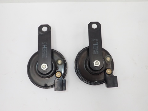 TOYOTA YARIS COROLLA CROSS ZESPÓŁ KLAKSONU WYSOKI I NISKI TON - JAK NOWE OE