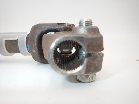 TOYOTA YARIS CROSS KRZYŻAK KOLUMNY KIEROWNICZEJ JAK NOWY OE EU D3628A50413E