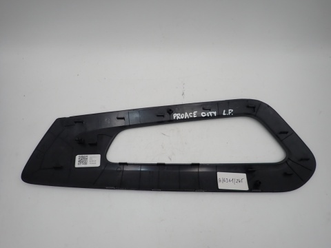 BERLINGO PARTNER COMBO PROACE DOBLO dekor osłona drzwi lewy przód JAK NOWY