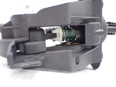 BERLINGO DOBLO COMBO PROACE pedał sprzęgłą wysprzęglik JAK NOWY 98208861800