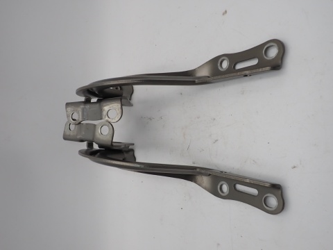 TOYOTA YARIS CROSS ZAWIASY MASKI POKRYWY SILNIKA L+P KPL KOD LAKIERU: 6X1