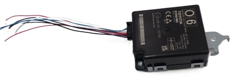 TOYOTA YARIS CROSS PRZEKAŹNIK STEROWNIK KEY TPMS 897B00D060 JAK NOWY OE EU