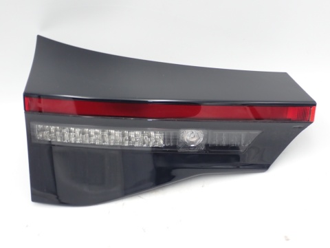 Toyota Yaris Cross LAMPA LEWY TYŁ KLAPA LED 815900DB70 - JAK NOWA OE EU