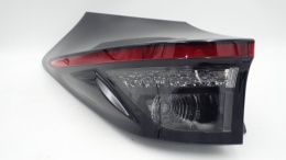Toyota Yaris Cross LAMPA LEWY TYŁ BŁOTNIK LED 815600DE20 - JAK NOWA OE EU