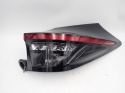 Toyota Yaris Cross LAMPA PRAWY TYŁ BŁOTNIK LED 815500DE20 - JAK NOWA OE EU