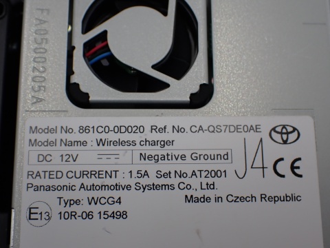 Toyota Yaris Cross ŁADOWARKA INDUKCYJNA 861C00D020 JAK NOWA ORYGINAŁ EUROPA