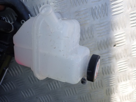 TOYOTA YARIS CROSS ZESTAW CHŁODNIC CHŁODNICA WENTYLATO KOMPLET - JAK NOWY OE EUROPA 4221367672