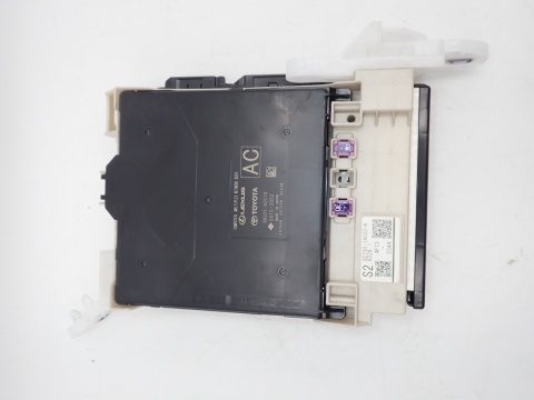 TOYOTA COROLLA E21 XII SUZUKI SWACE MODUŁ STEROWNIK MULTIPLEX BODY JAK NOWY OE EU 89221-02C70 82730-1A020-A