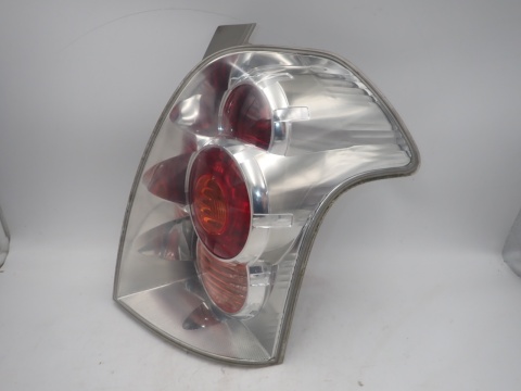 TOYOTA COROLLA VERSO LIFT lampa prawy tył PT0F-01 OF-01 FARBA kpl + wkład OE EUROPA