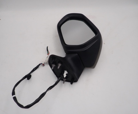 TOYOTA YARIS CROSS LUSTERKO LEWE 8 PIN KOD 10202200 LAKIERU 6X1 - JAK NOWE OE EUROPA