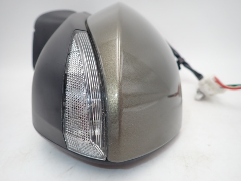 TOYOTA YARIS CROSS LUSTERKO LEWE 8 PIN KOD 10202200 LAKIERU 6X1 - JAK NOWE OE EUROPA