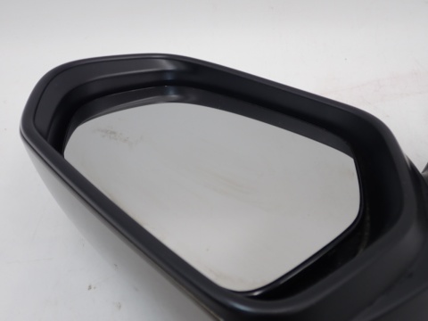 TOYOTA YARIS CROSS LUSTERKO PRAWE 8 PIN KOD 10201200 LAKIERU 6X1 - JAK NOWE OE EUROPA