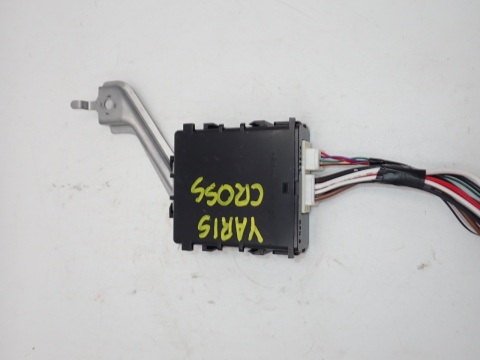 TOYOTA YARIS CROSS MODUŁ STEROWNIK WYCIERACZEK 8594025100 2360000220 - JAK NOWY ORYGINAŁ EUROPA