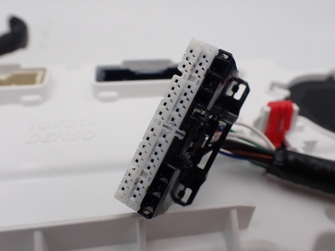 TOYOTA YARIS CROSS LICZNIK wyświetlacz prędkościomierz 83800F5D71 MB4573706500 XP207 JAK NOWY EUROPA OE