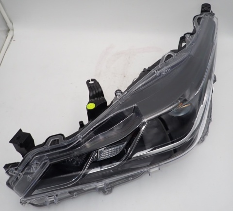 Toyota Corolla E21 '24 LIFT sedan LAMPA REFLEKTOR LEWY PRZÓD 81150-02T31-00 - JAK NOWY OE EUROPA