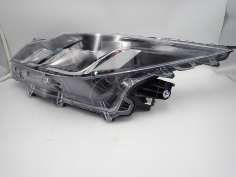 Toyota Corolla E21 '24 LIFT sedan LAMPA REFLEKTOR LEWY PRZÓD 81150-02T31-00 - JAK NOWY OE EUROPA