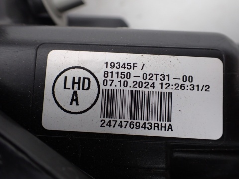 Toyota Corolla E21 '24 LIFT sedan LAMPA REFLEKTOR LEWY PRZÓD 81150-02T31-00 - JAK NOWY OE EUROPA