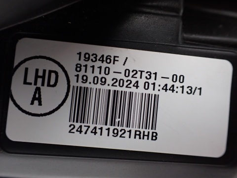 Toyota Corolla E21 '24 LIFT sedan LAMPA REFLEKTOR PRAWY PRZÓD 81110-02T31-00 - JAK NOWY OE EU